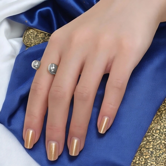 🆕️18K White Gold Plated Trendy Adjustable Stainless Steel Ring Bold Open Design - Picture 1 of 13